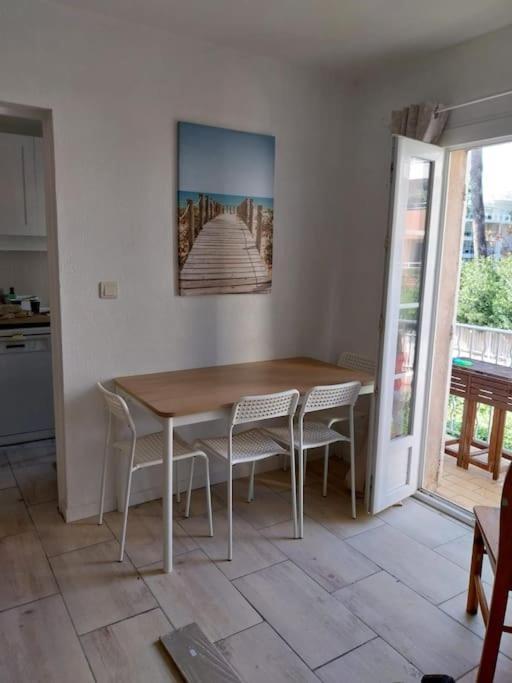 Appartement Port De イエール エクステリア 写真