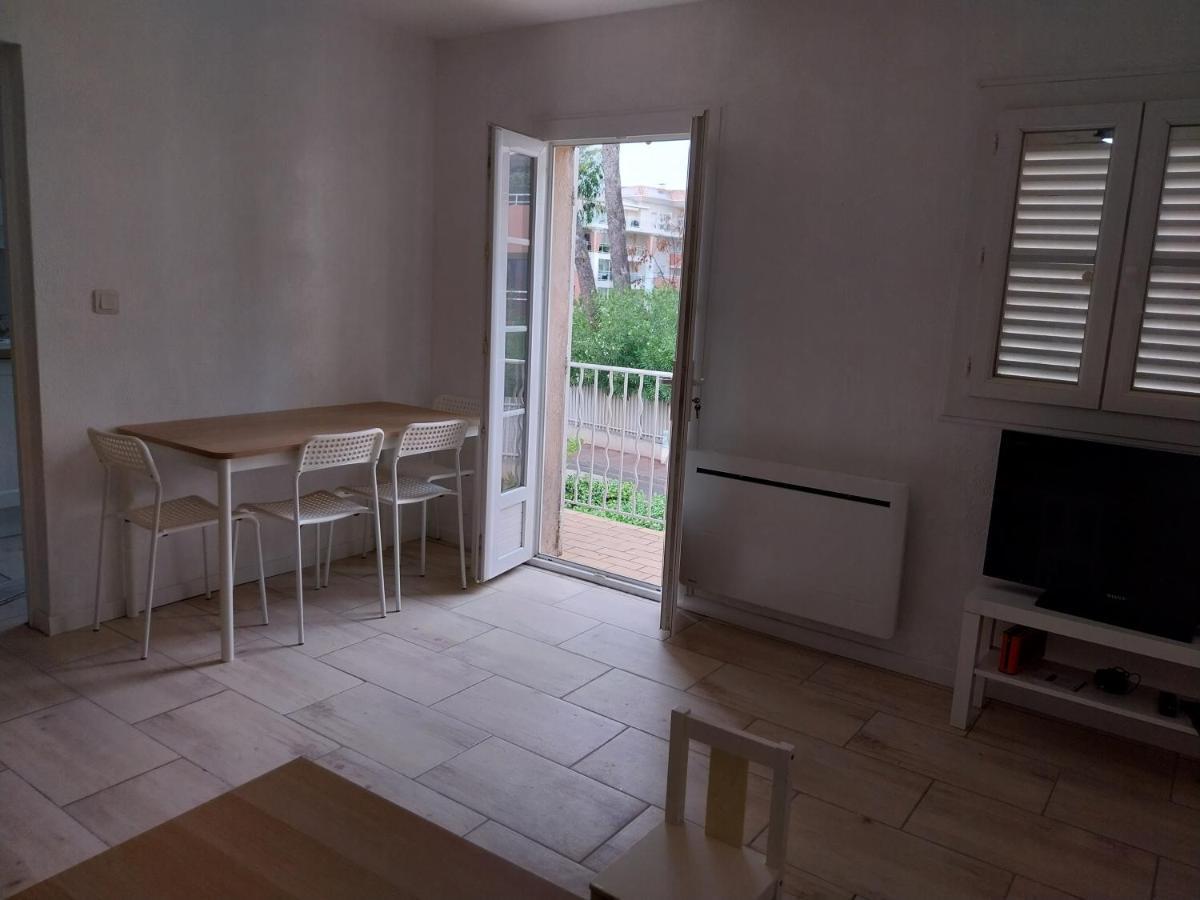 Appartement Port De イエール エクステリア 写真